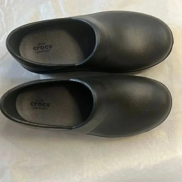 Crocs Neria Pro2 Slip Resistant Clogs size 6 in black NWOT - Picture 3 of 7